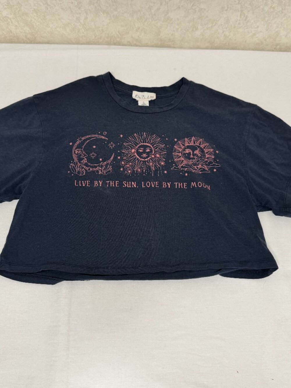 Outlaw Live By The Sun Love By The Moon Crop Tee Small Celestial Graphic